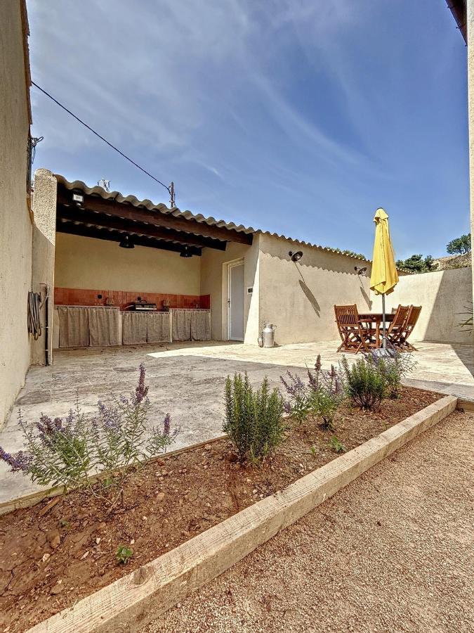 Charmante Maison De Ville Avec Jardin, Terrasse Et Terrain De Petanque フォス・シュル・メール エクステリア 写真