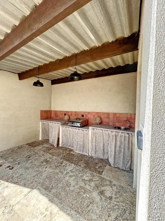 Charmante Maison De Ville Avec Jardin, Terrasse Et Terrain De Petanque フォス・シュル・メール エクステリア 写真