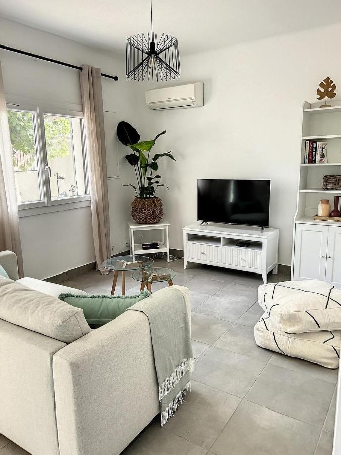 Charmante Maison De Ville Avec Jardin, Terrasse Et Terrain De Petanque フォス・シュル・メール エクステリア 写真